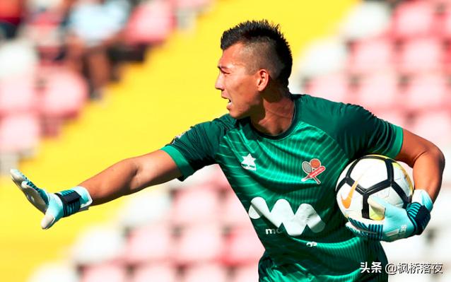 充满悬念和 充满悬念和